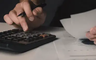 Top Tips for Larger Businesses Chasing Outstanding Payments