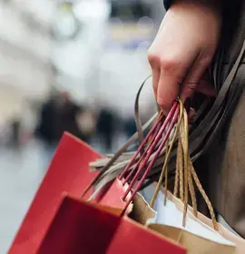 woman-holding-shopping-bags